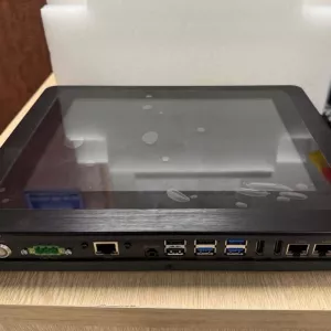 Панель оператора Industrial Panel PC IC-VR104A01
